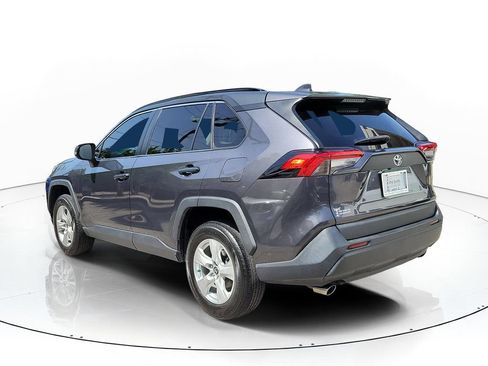 Used 2021 Toyota RAV4 XLE AWD/4WD image 4