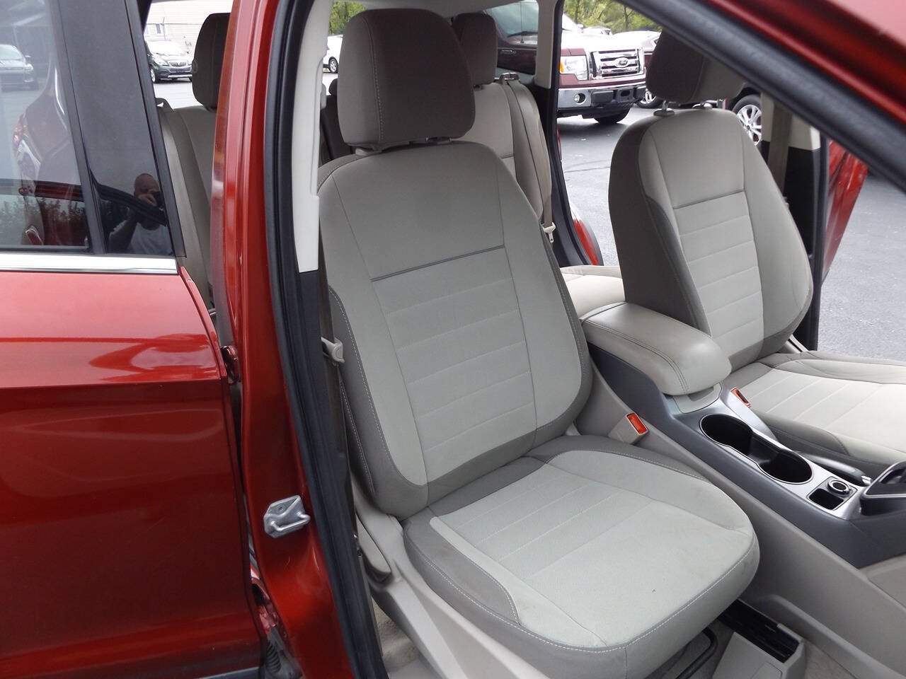 Used 2014 Ford Escape SE FWD image 23