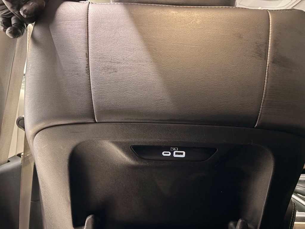 Used 2023 Chrysler Pacifica Touring-L FWD image 12