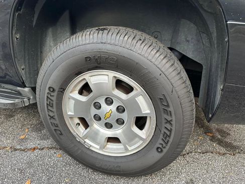 Used 2011 Chevrolet Tahoe LS w/ Convenience Package image 10