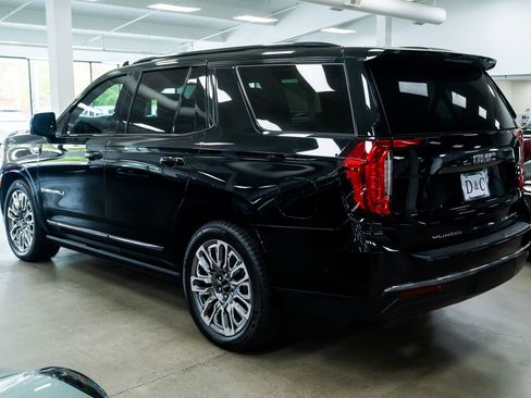 Used 2024 GMC Yukon Denali Ultimate AWD/4WD image 5