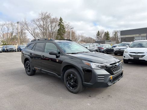 Used 2022 Subaru Outback Wilderness w/ Wilderness Package image 15