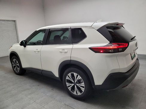 Used 2023 Nissan Rogue SV FWD image 3