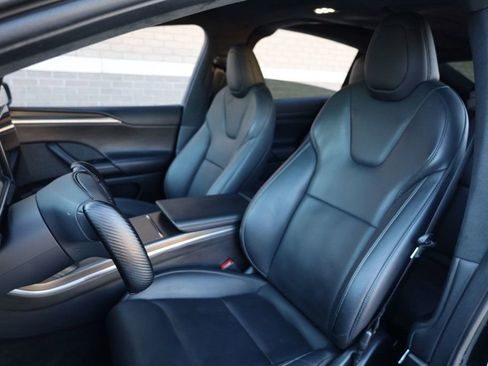 Used 2022 Tesla Model X Plaid image 15