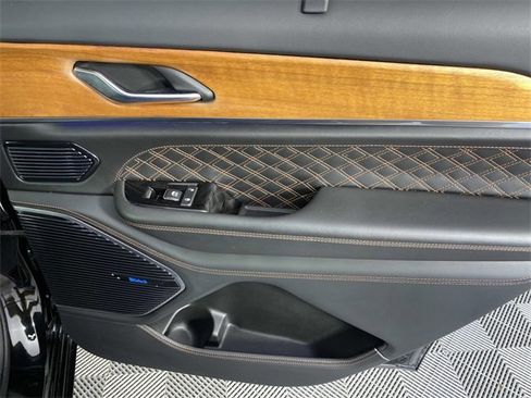 Used 2023 Jeep Grand Cherokee L Summit image 25