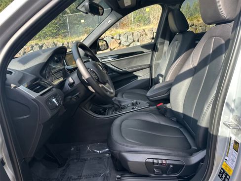 Used 2017 BMW X1 xDrive28i image 14