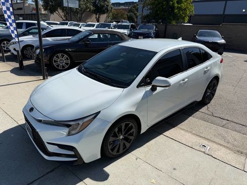 Used 2023 Toyota Corolla SE FWD image 12