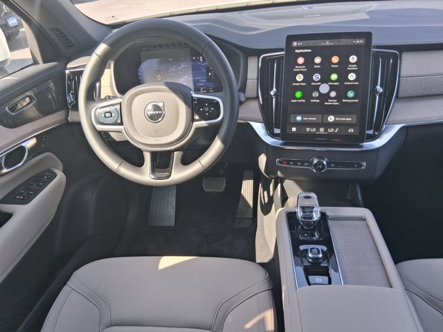 New 2026 Volvo XC90 T8 Plus w/ Protection Package Premier AWD/4WD image 10