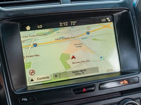 Used 2018 Ford Explorer XLT w/ Equipment Group 202A image 27