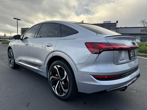 Used 2022 Audi e-tron Premium Plus w/ Premium Plus Package image 8