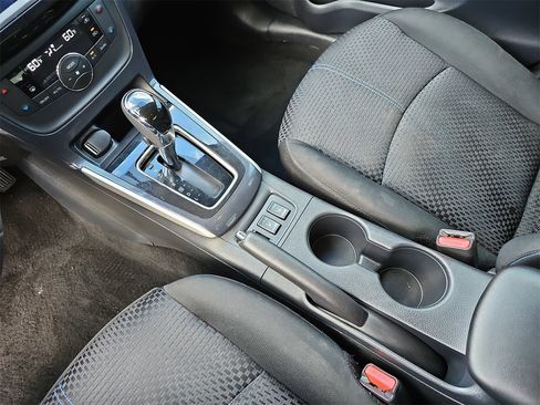 Used 2019 Nissan Sentra SR image 23