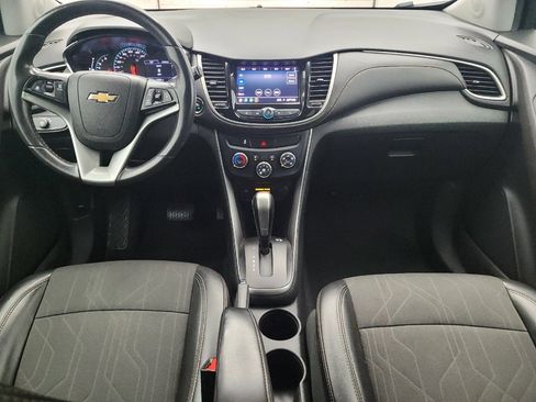 Used 2020 Chevrolet Trax LT w/ LT Convenience Package AWD/4WD image 22