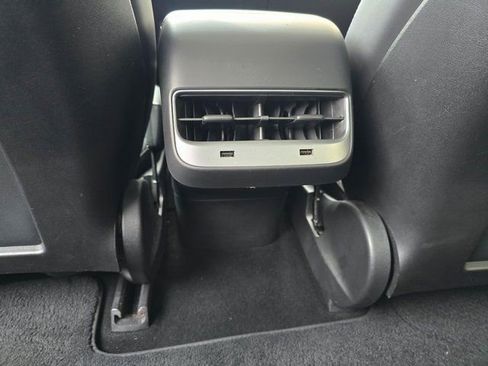 Used 2018 Tesla Model 3 Long Range image 33