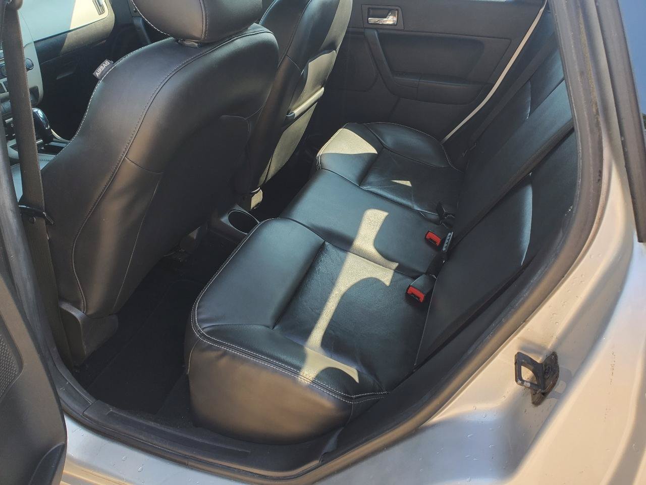 Used 2010 Ford Focus SEL FWD image 12