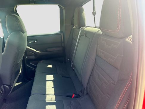Used 2022 Nissan Frontier PRO-4X AWD/4WD image 24