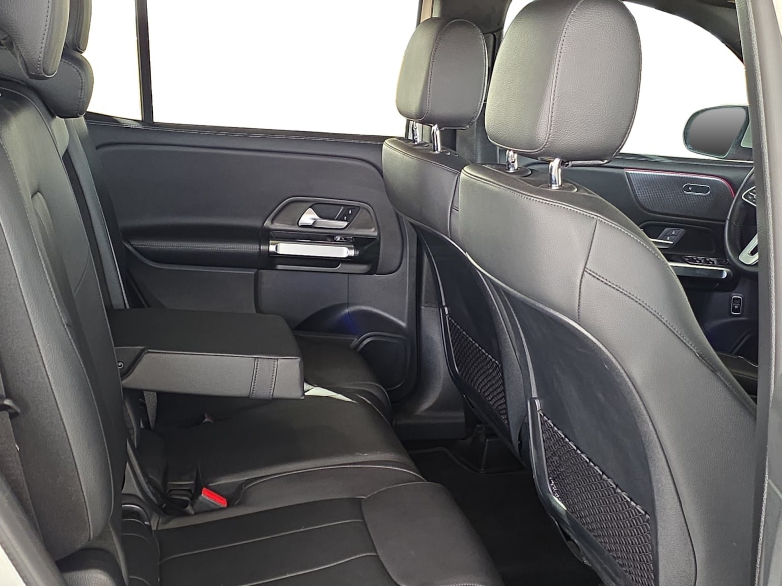 Used 2022 Mercedes-Benz GLB 250 4MATIC image 24
