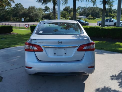 Used 2015 Nissan Sentra S FWD image 9