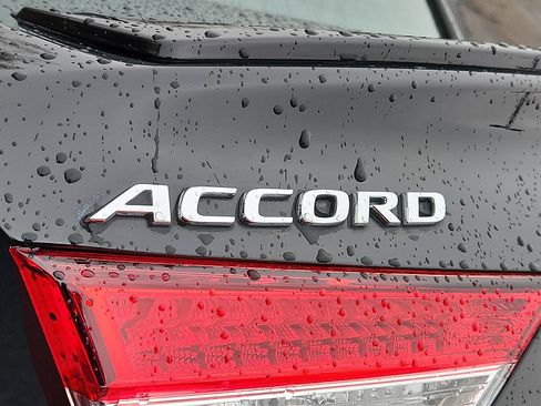 Used 2022 Honda Accord Sport image 30