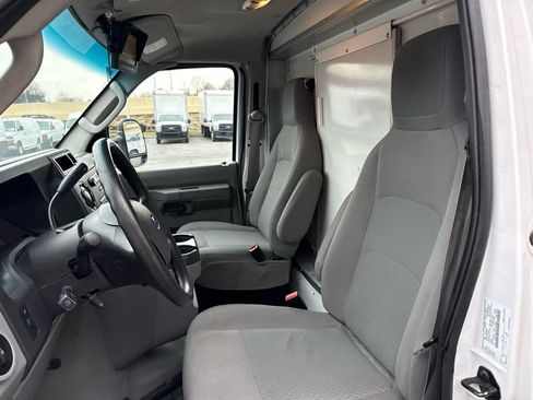 Used 2016 Ford E-450 and Econoline 450 Super Duty w/ Exterior Upgrade Package image 14