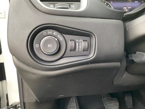 Used 2021 Jeep Renegade Latitude image 63