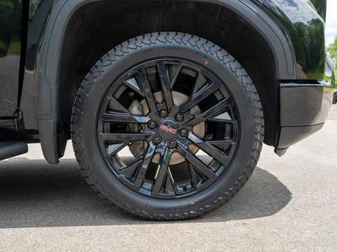 Used 2020 GMC Sierra 1500 Elevation w/ Elevation Value Package AWD/4WD image 9