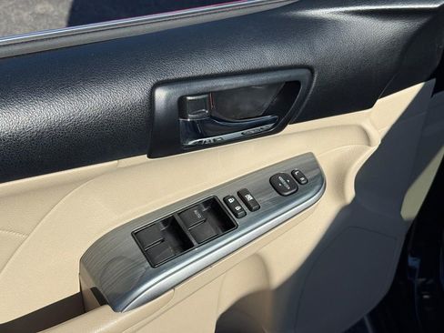 Used 2014 Toyota Camry XLE w/ Leather Package image 17