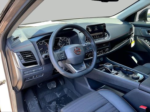 New 2026 Nissan Rogue SV AWD/4WD image 8