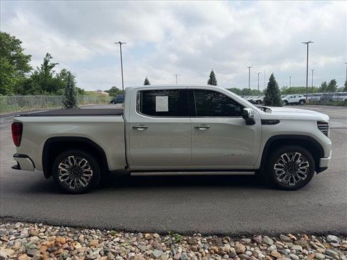 Used 2023 GMC Sierra 1500 Denali Ultimate AWD/4WD image 6