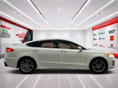Used 2020 Ford Fusion SEL FWD image 9