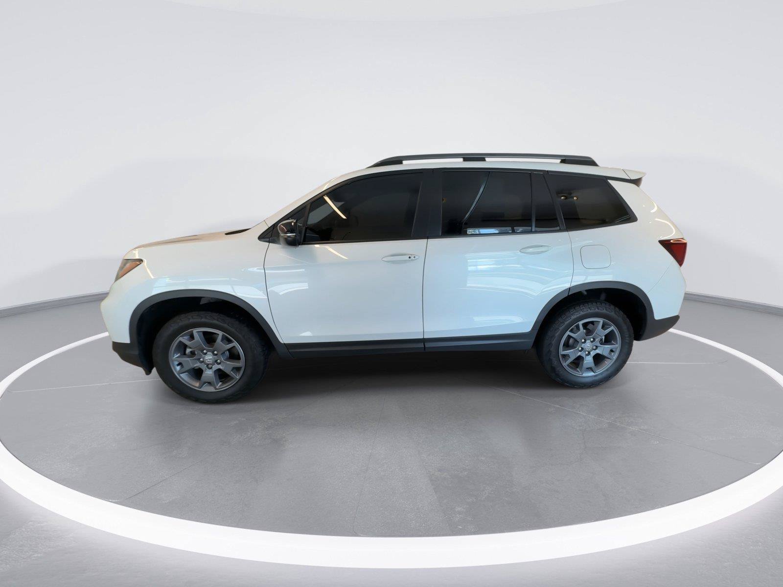 Used 2024 Honda Passport TrailSport image 5