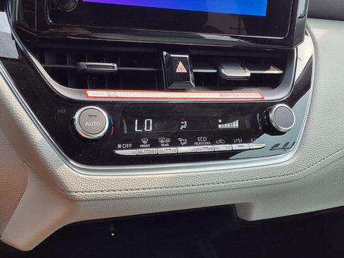 New 2026 Toyota Highlander Platinum AWD/4WD image 17
