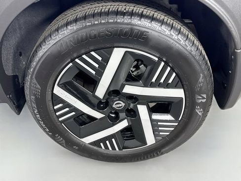 Used 2025 Nissan Kicks SV FWD image 28