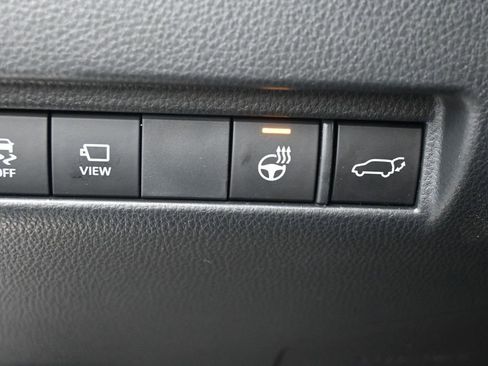 Used 2024 Toyota Venza Limited AWD/4WD image 18