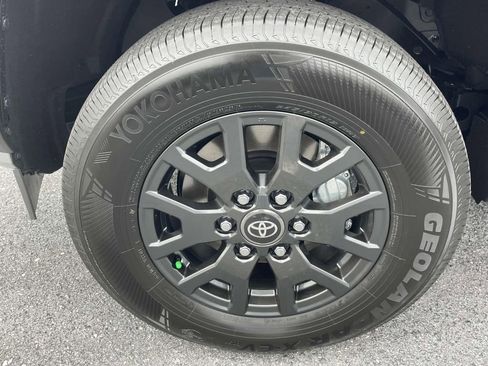 New 2025 Toyota 4Runner SR5 image 6