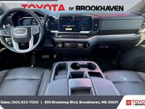Used 2024 GMC Sierra 1500 SLT AWD/4WD image 13