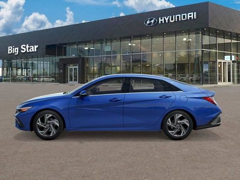 Used 2026 Hyundai Elantra Limited FWD image 3
