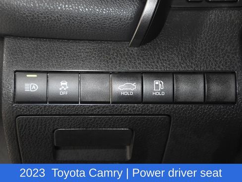Used 2023 Toyota Camry SE image 9