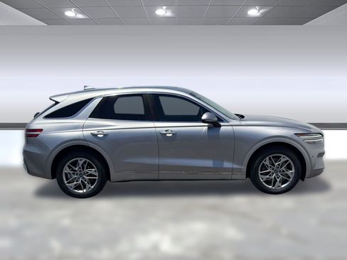 Used 2022 Genesis GV70 2.5T w/ Advanced Package AWD/4WD image 7