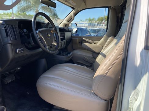 Used 2019 Chevrolet Express 2500 w/ Driver Convenience Package RWD image 10