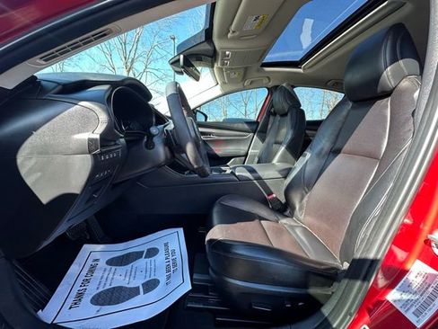 Used 2021 MAZDA MAZDA3 Premium Plus image 24