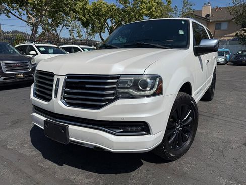 Used 2017 Lincoln Navigator Select AWD/4WD image 1
