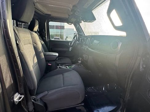 Used 2020 Jeep Wrangler Unlimited Sahara AWD/4WD image 9