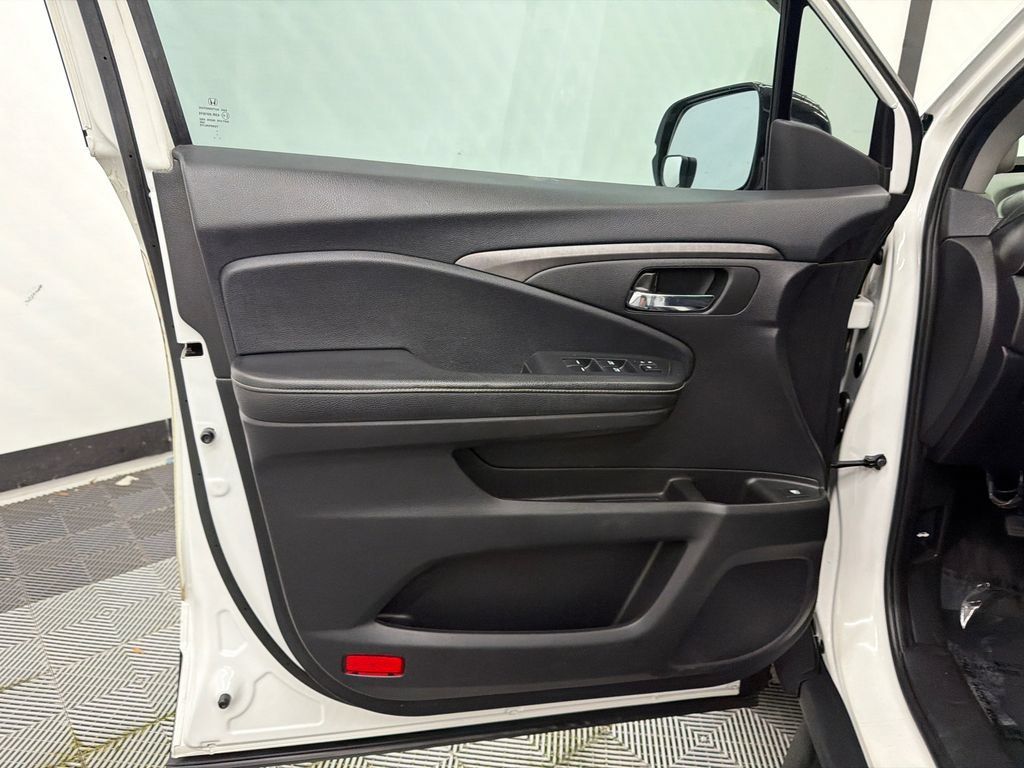 Used 2021 Honda Ridgeline Sport image 10