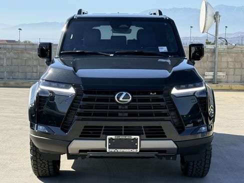 New 2026 Lexus GX 550 AWD/4WD image 6