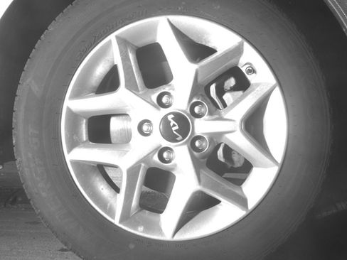 Used 2025 Kia Soul LX w/ LX Technology Package FWD image 12
