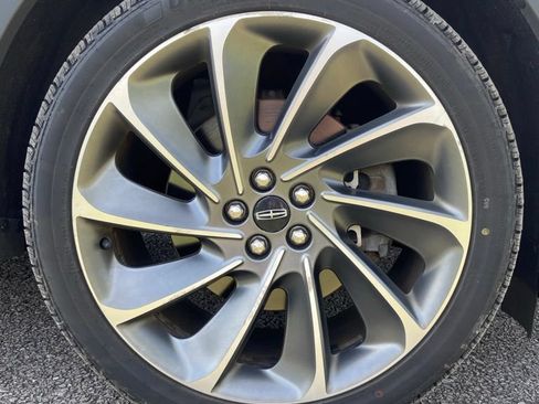 Used 2019 Lincoln Nautilus Reserve w/ Ultimate Package AWD/4WD image 9