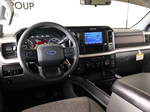 Used 2025 Ford F350 XLT w/ FX4 Off-Road Package AWD/4WD image 2