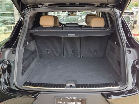 Certified 2026 Porsche Cayenne AWD/4WD image 20