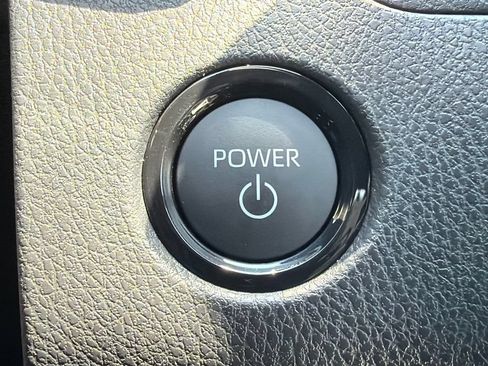 New 2026 Toyota Camry Hybrid FWD image 36