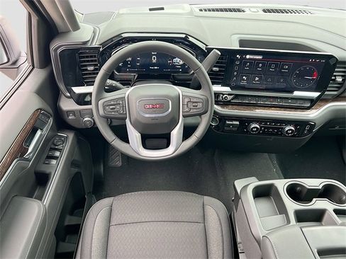 New 2026 GMC Sierra 1500 Elevation image 16